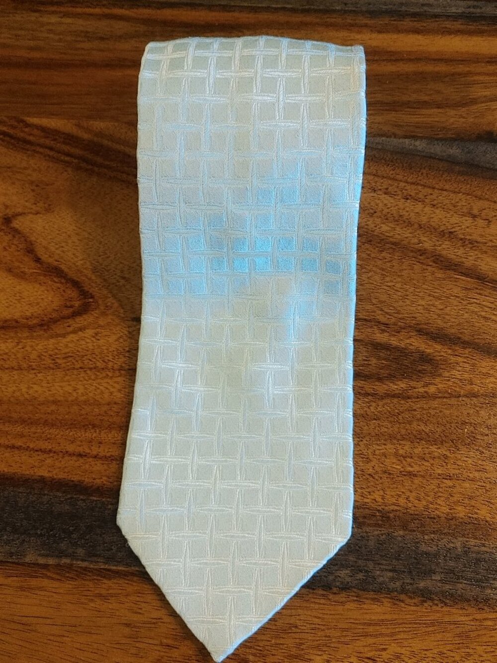 Silver Subtle Lattice Patterned 100% Silk Men's Tie - Made in Italy - Le Chateau
